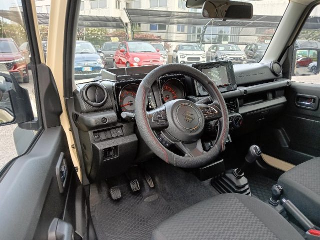 SUZUKI Jimny usata, con Autoradio