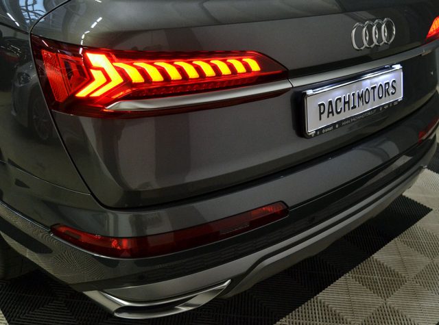 AUDI Q7 usata, con Volante in pelle