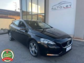 VOLVO V40 D2 
