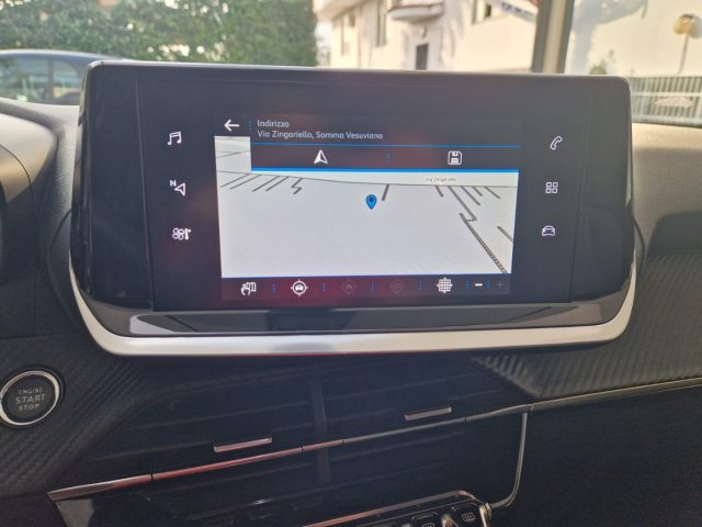 PEUGEOT 2008 usata, con Sistema di navigazione