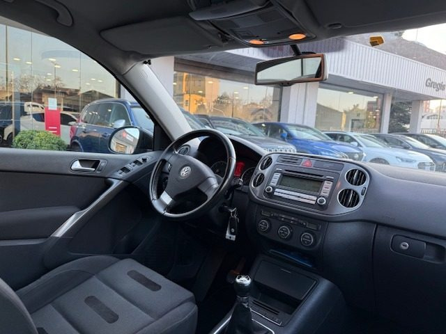 VOLKSWAGEN Tiguan usata, con Autoradio