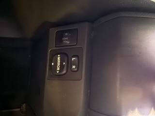 TOYOTA Yaris usata 11