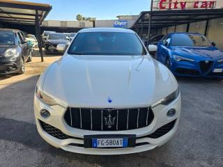 MASERATI Levante usata, con Autoradio