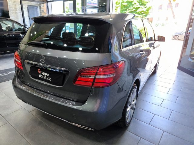 MERCEDES-BENZ B 180 usata, con Cerchi in lega