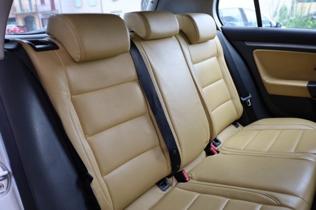 VOLKSWAGEN Golf usata 68