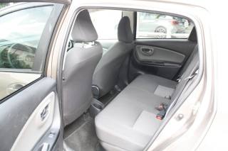 TOYOTA Yaris usata 14