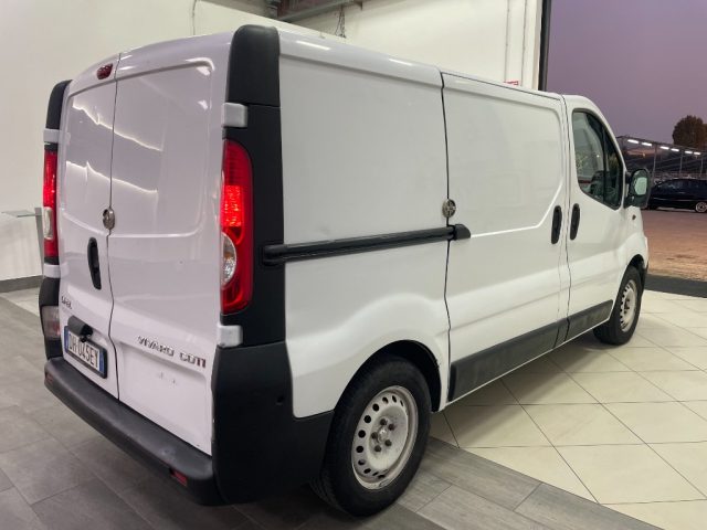 OPEL Vivaro usata, con Lettore CD