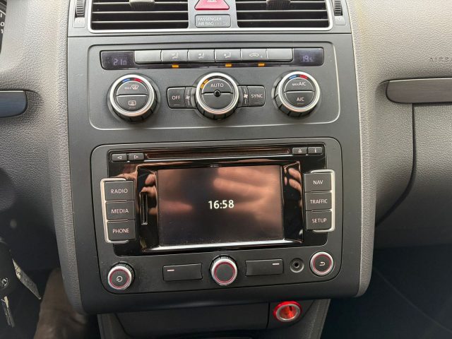 VOLKSWAGEN Touran usata 13