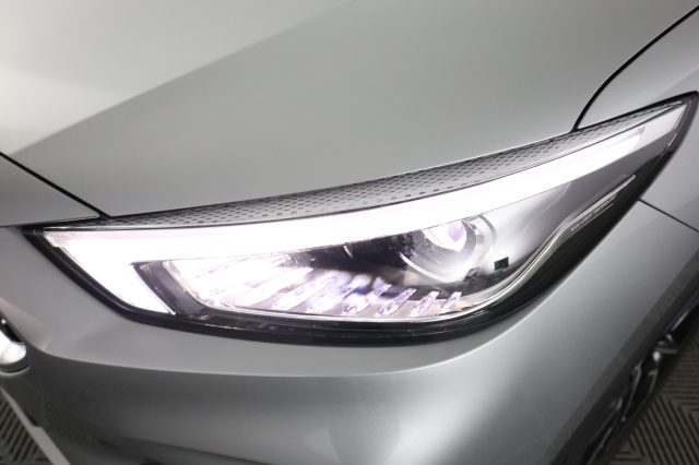 MG ZS usata 13