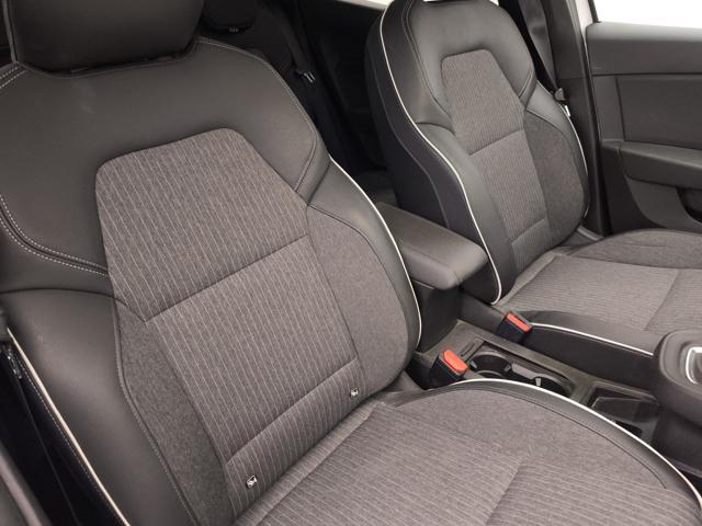RENAULT Clio usata, con Specchietti laterali elettrici