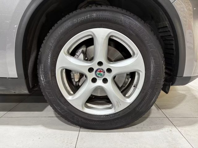 ALFA ROMEO Stelvio usata, con Controllo automatico clima