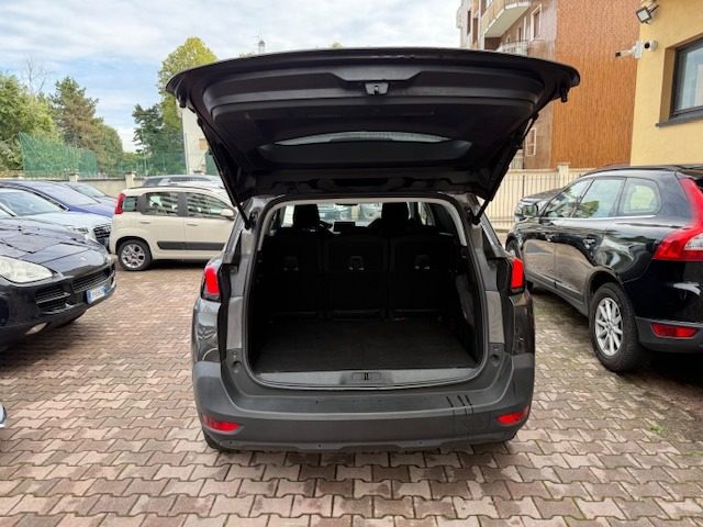 PEUGEOT 5008 usata, con Cerchi in lega