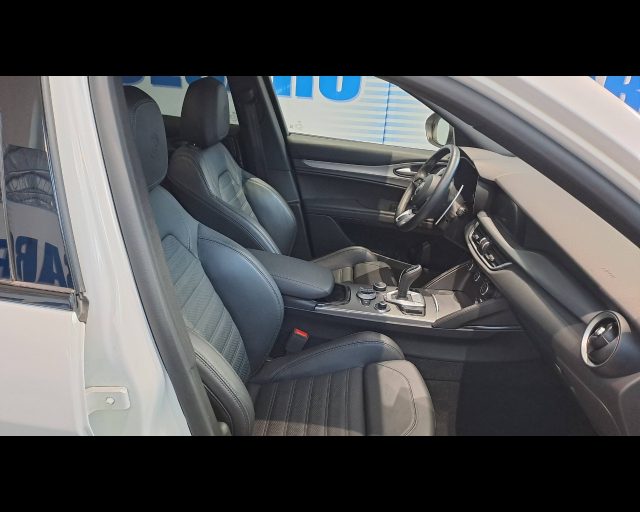 ALFA ROMEO Stelvio usata, con Riconoscimento dei segnali stradali