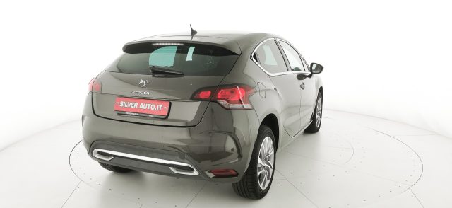 DS AUTOMOBILES DS 4 usata, con Boardcomputer