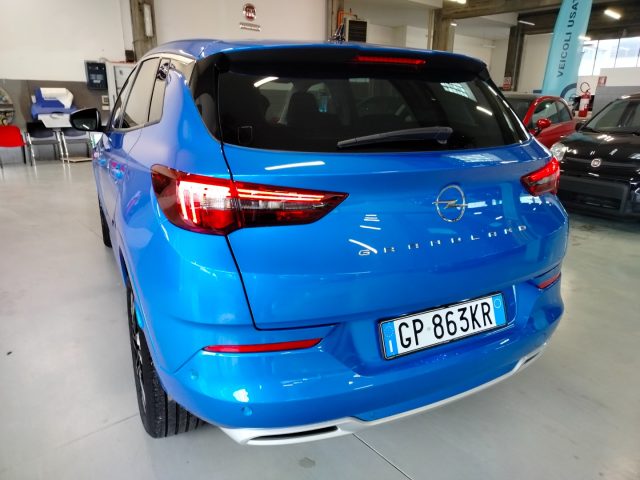 OPEL Grandland usata, con Specchietti laterali elettrici