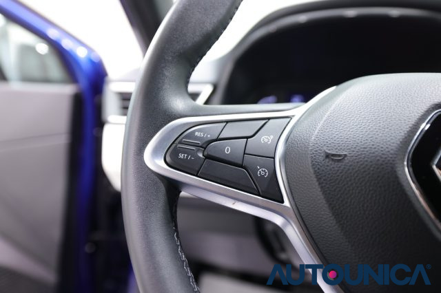 RENAULT Clio usata, con Touch screen