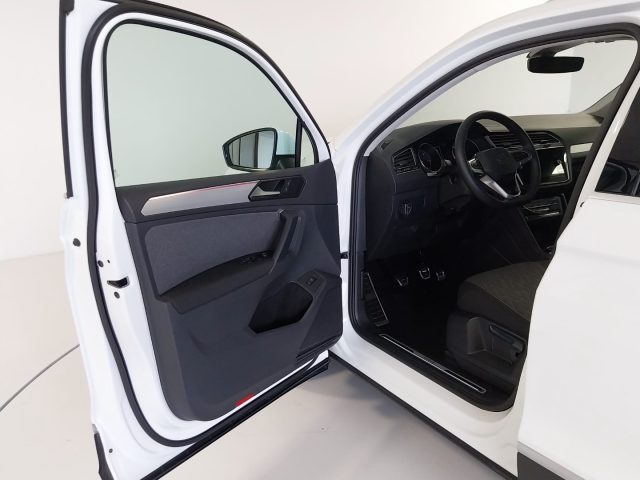VOLKSWAGEN Tiguan usata, con Gancio traino