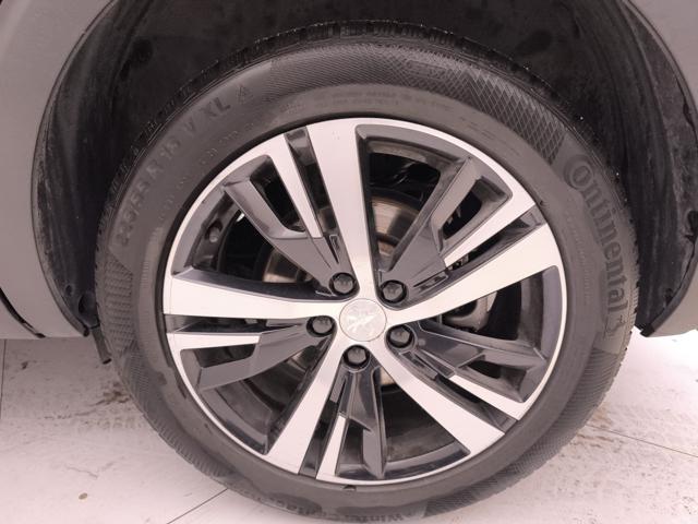 PEUGEOT 5008 usata, con Leve al volante