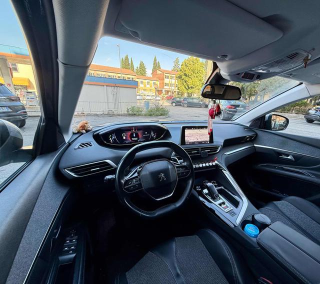 PEUGEOT 3008 usata, con Volante in pelle