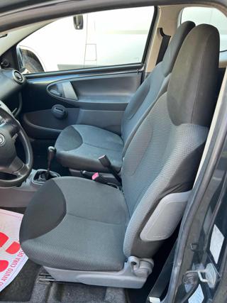 TOYOTA Aygo usata, con Autoradio digitale