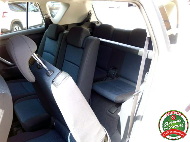 TOYOTA Verso usata 15