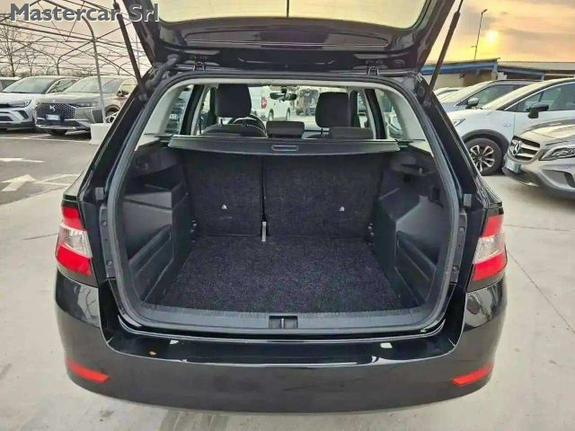 SKODA Fabia usata, con Volante in pelle