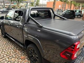 TOYOTA Hilux usata, con Fari LED