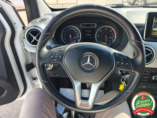 MERCEDES-BENZ B 180 usata, con Gancio traino