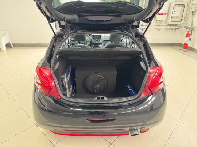 PEUGEOT 208 usata, con Controllo automatico clima