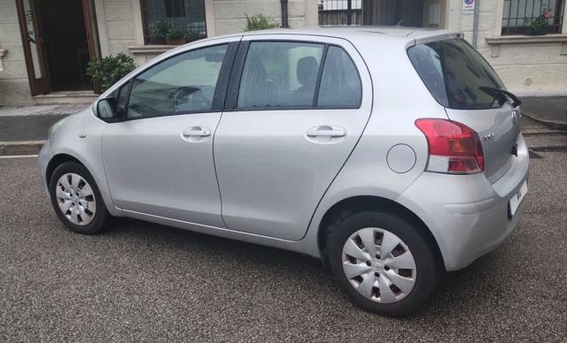 TOYOTA Yaris usata, con Servosterzo