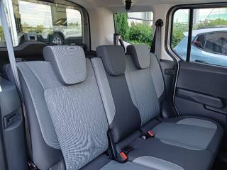 FORD Tourneo Courier usata, con Volante in pelle
