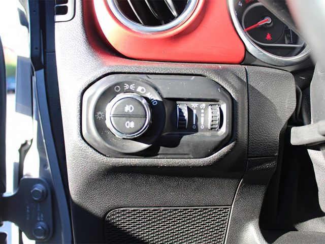 JEEP Wrangler usata, con MP3