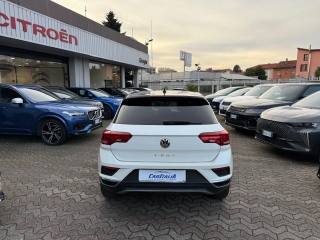 VOLKSWAGEN T-Roc usata, con Autoradio