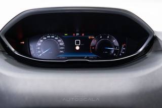 PEUGEOT 3008 usata, con Touch screen