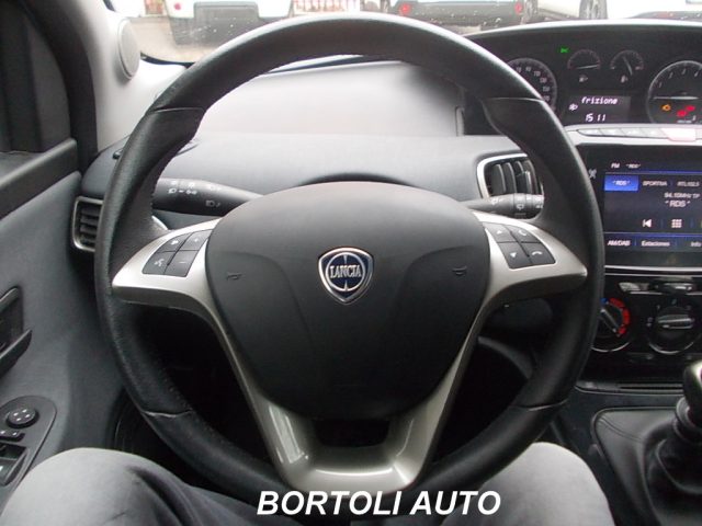 LANCIA Ypsilon usata, con ESP