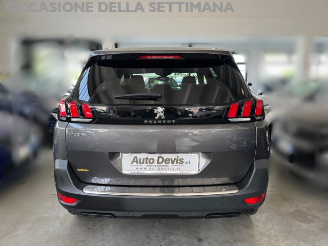 PEUGEOT 5008 usata, con Airbag