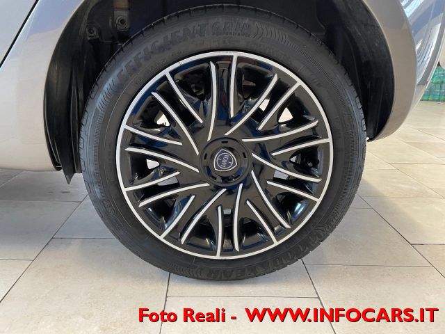 LANCIA Ypsilon usata, con Volante multifunzione