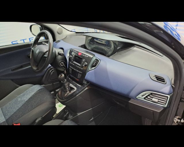 LANCIA Ypsilon usata, con Telecamera per parcheggio assistito