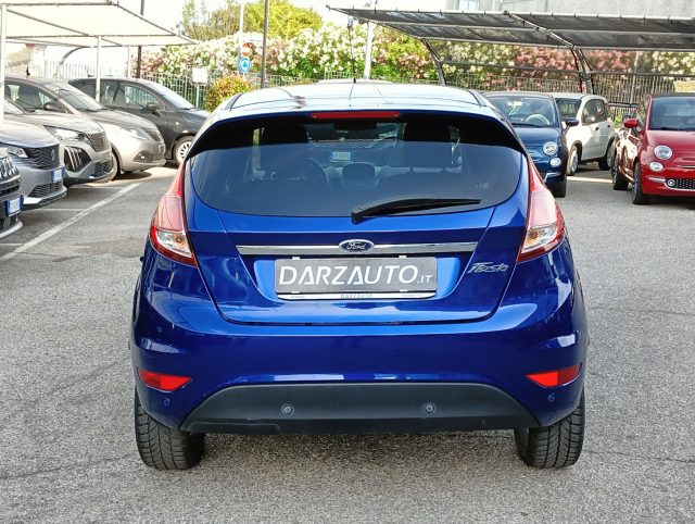 FORD Fiesta usata, con USB
