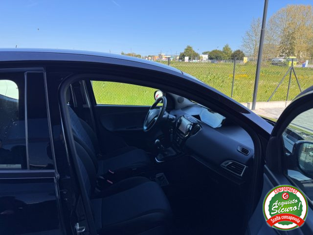 LANCIA Ypsilon usata, con ESP