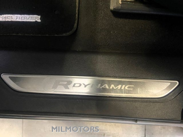 LAND ROVER Range Rover Velar usata, con Sensori di parcheggio posteriori