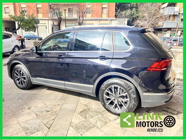 VOLKSWAGEN Tiguan usata, con Airbag laterali