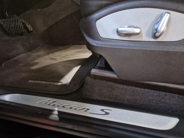 PORSCHE Macan usata, con Interni in pelle