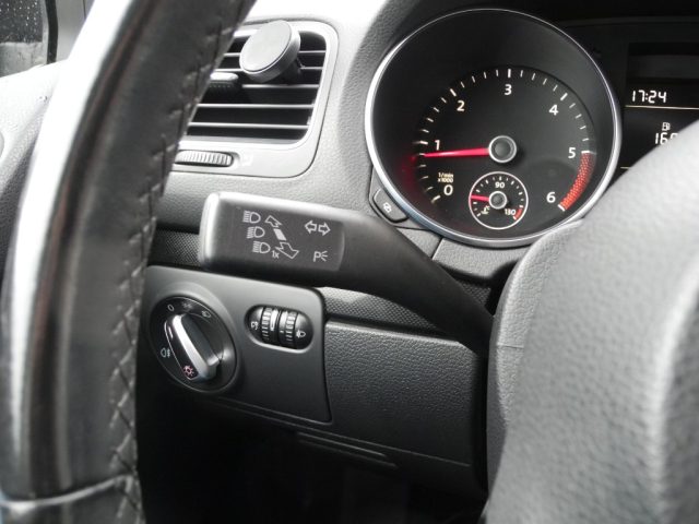 VOLKSWAGEN Golf usata, con Isofix
