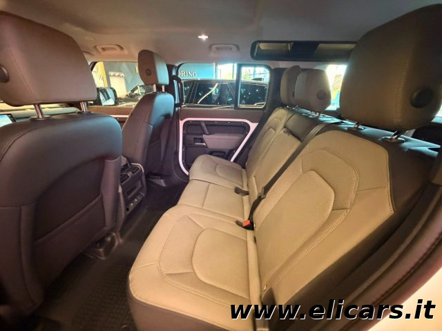 LAND ROVER Defender usata, con USB