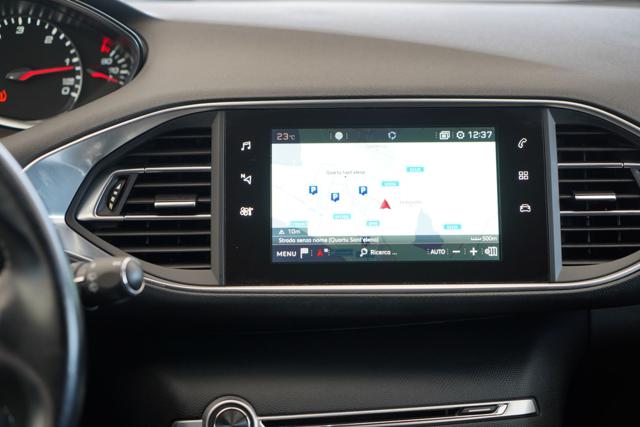 PEUGEOT 308 usata, con Head-up display