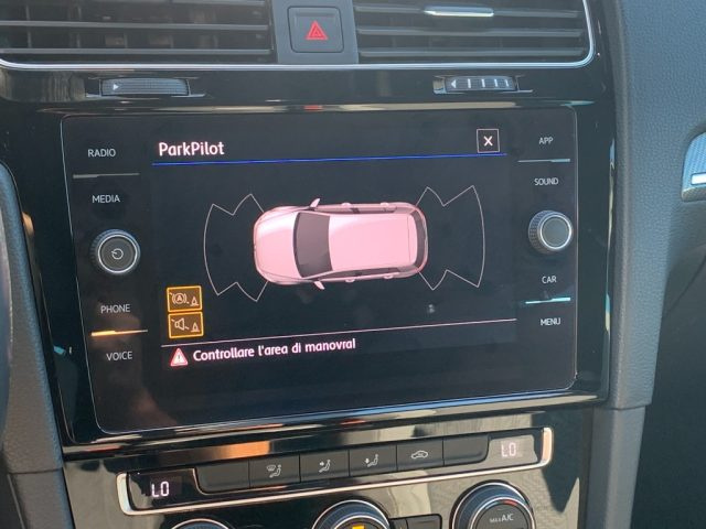VOLKSWAGEN Golf usata, con USB