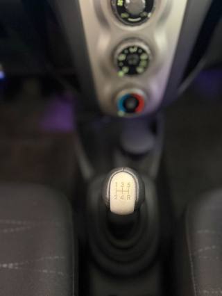 TOYOTA Yaris usata 5