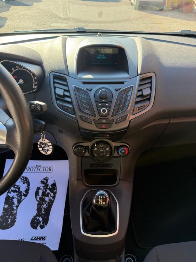 FORD Fiesta usata, con Bluetooth
