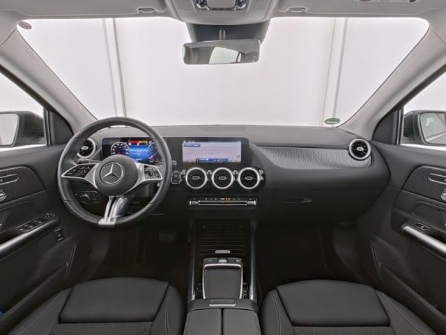 MERCEDES-BENZ GLA 220 usata, con Alzacristalli elettrici